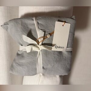 Quince Round European Linen Table Cloth | Mist